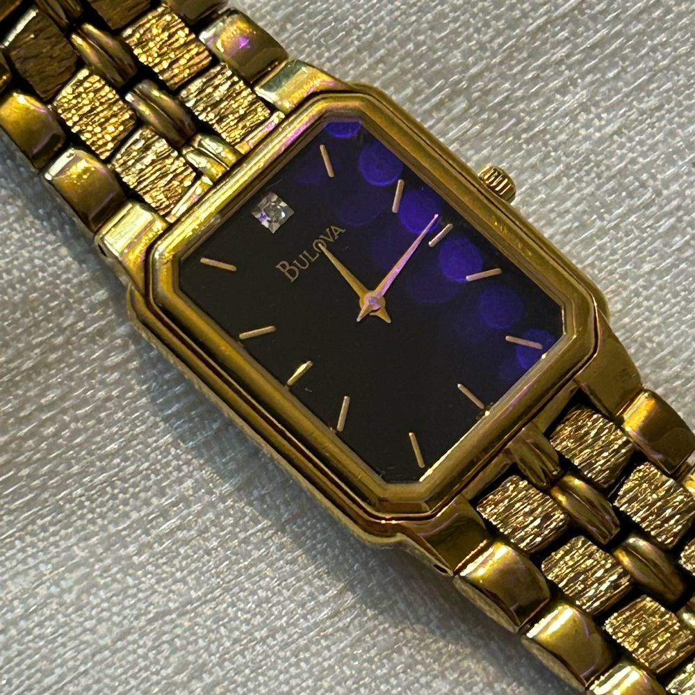 Vintage Bulova Gold Tone Nugget Style Dress Watch
